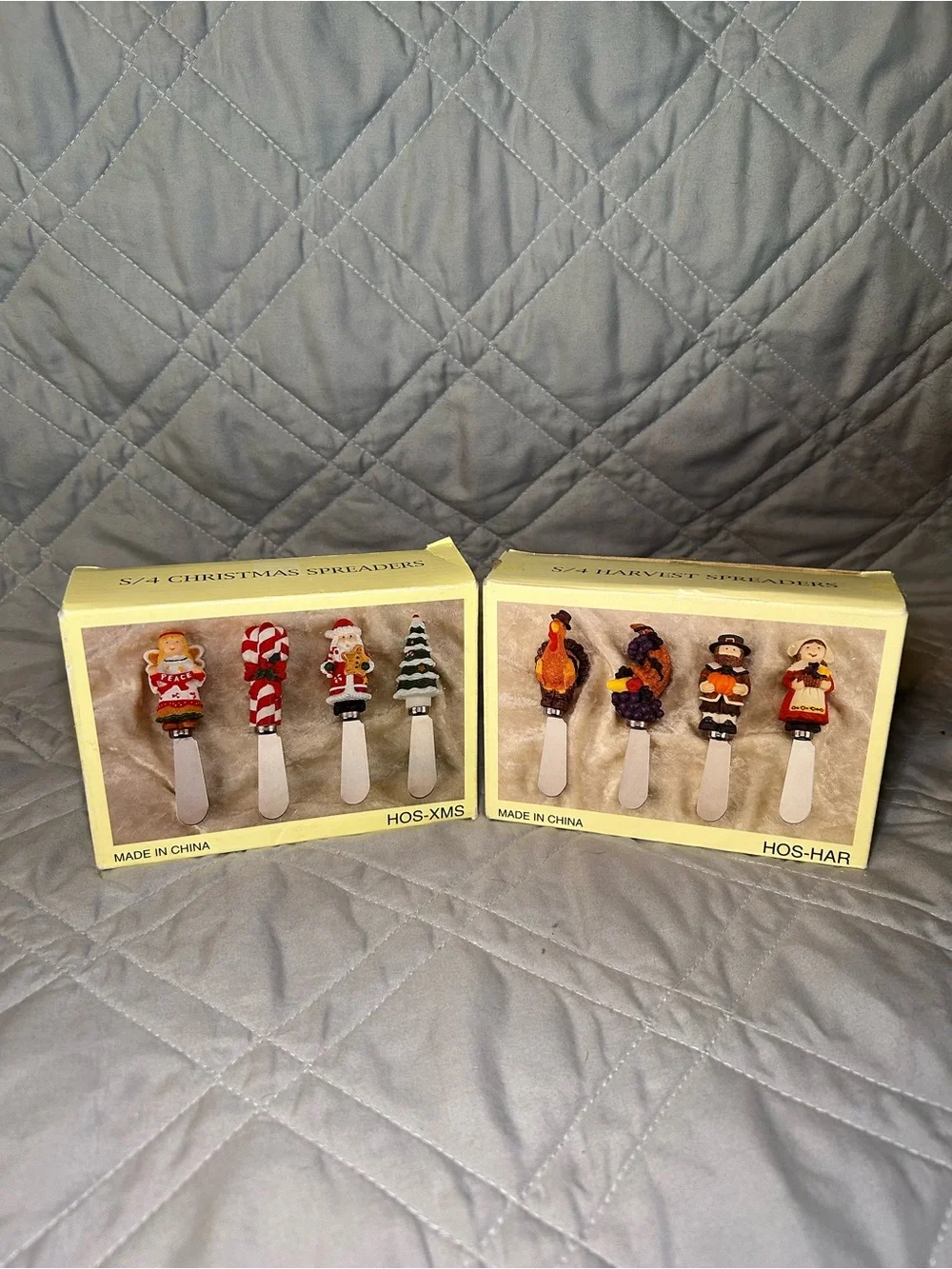 Vintage Boston Warehouse spreaders feature resin handles